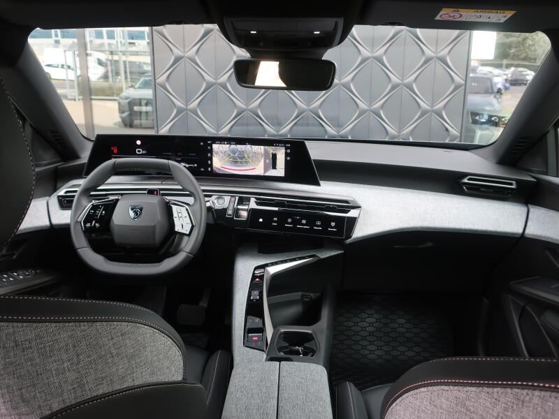 Vozidlo Peugeot 5008