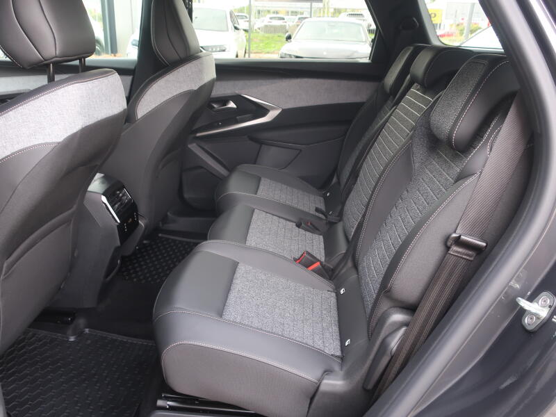 Vozidlo Peugeot 5008
