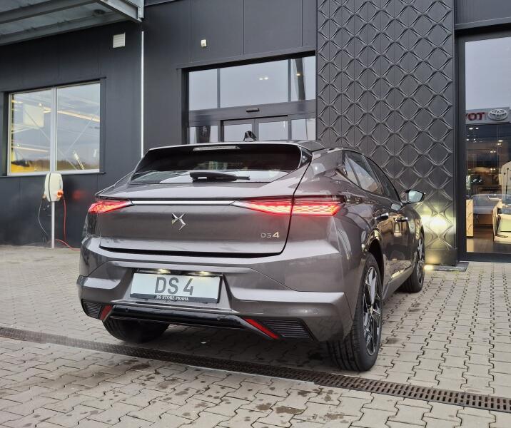 Vozidlo DS Automobiles DS4