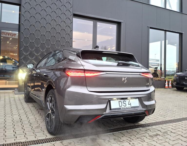 Vozidlo DS Automobiles DS4