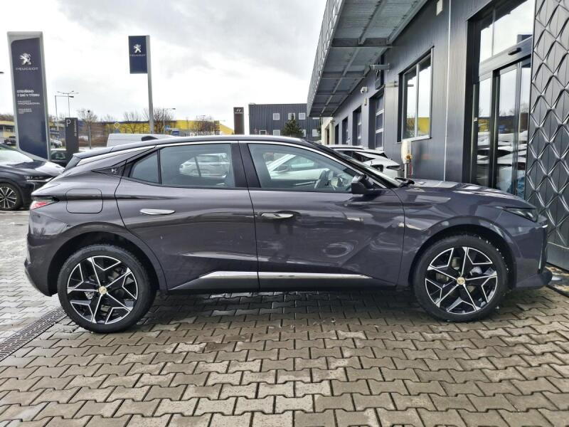 Vozidlo DS Automobiles DS4