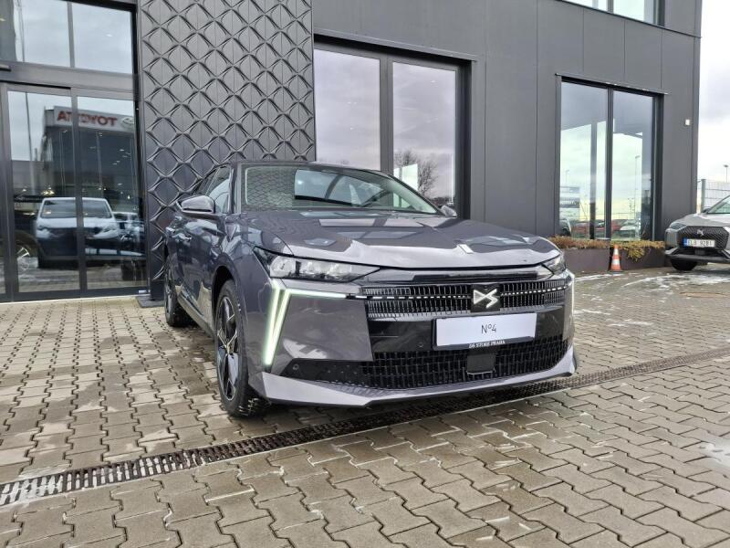 Vozidlo DS Automobiles DS4