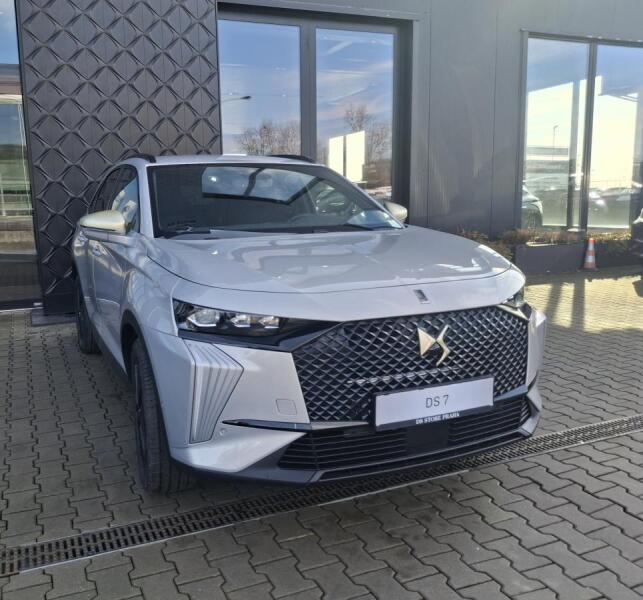Vozidlo DS Automobiles DS7