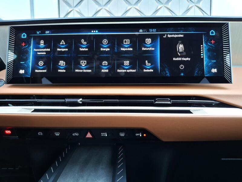 Vozidlo DS Automobiles DS N°8