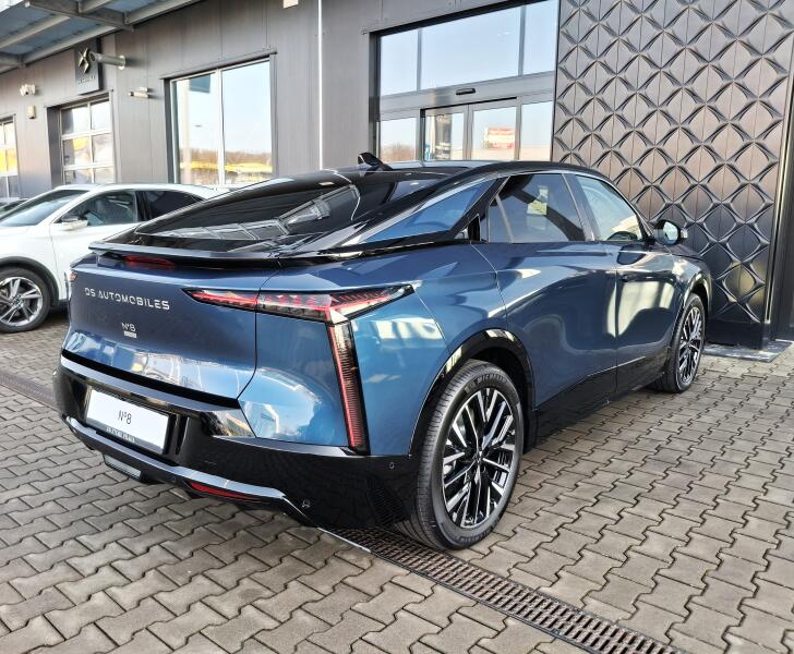 Vozidlo DS Automobiles DS N°8