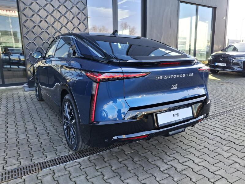 Vozidlo DS Automobiles DS N°8