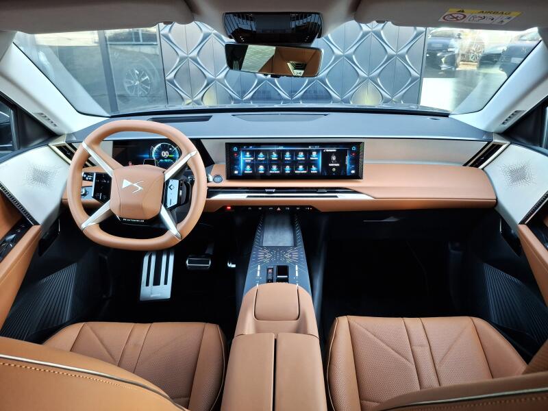 Vozidlo DS Automobiles DS N°8