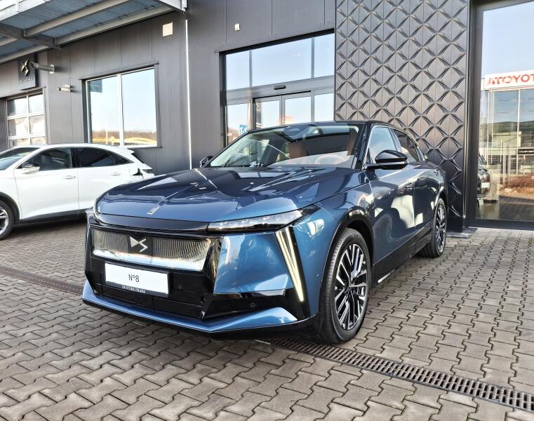 Vozidlo DS Automobiles DS N°8