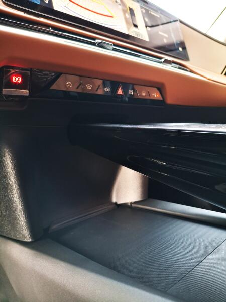 Vozidlo DS Automobiles DS N°8