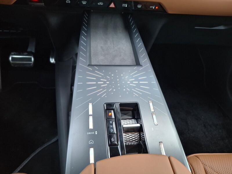 DS Automobiles DS N°8