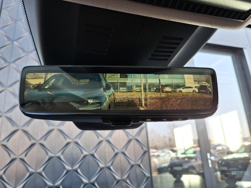 Vozidlo DS Automobiles DS N°8