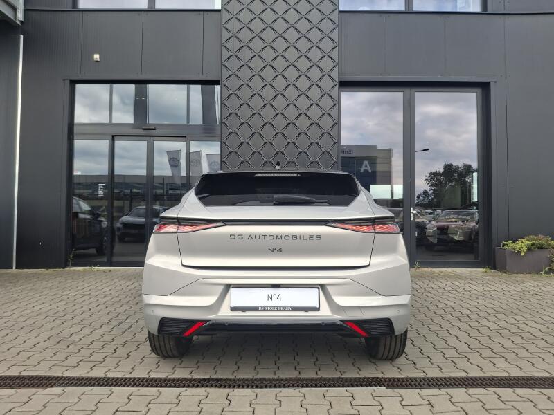 DS Automobiles DS N°4