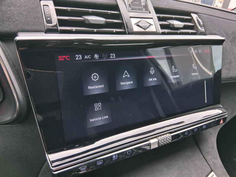 Vozidlo DS Automobiles DS7 Crossback
