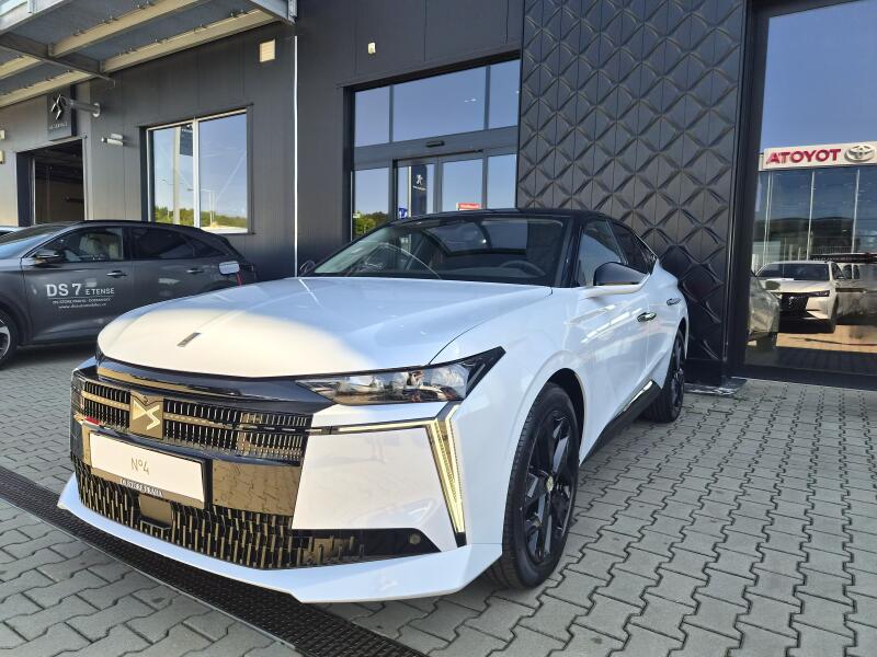 DS Automobiles DS N°4