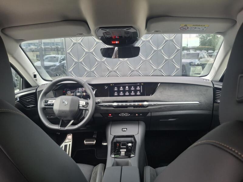 DS Automobiles DS N°4