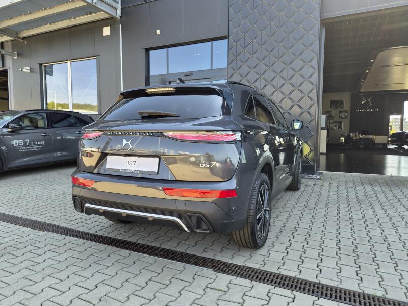 Vozidlo DS Automobiles DS7