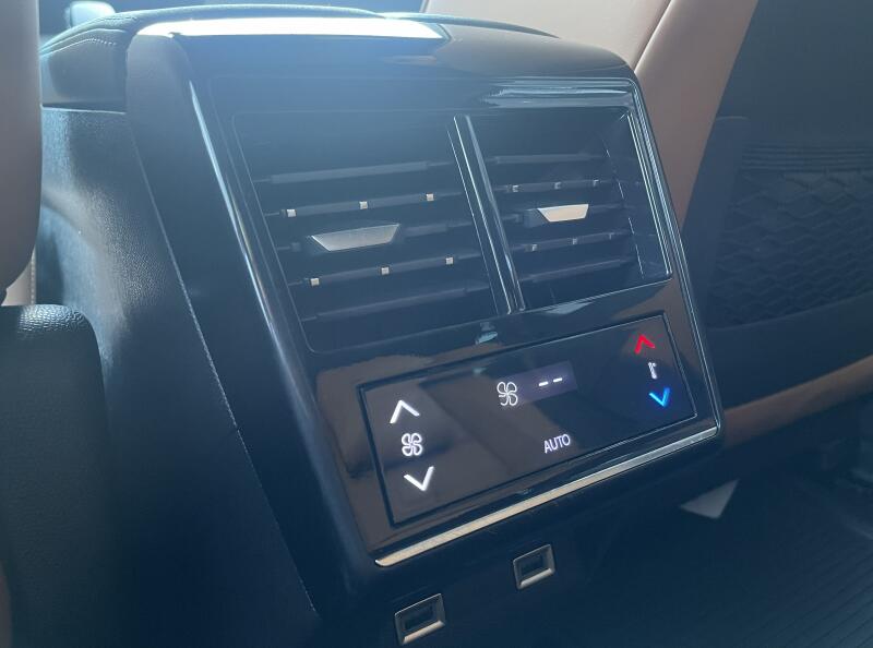 Vozidlo DS Automobiles DS7 Crossback