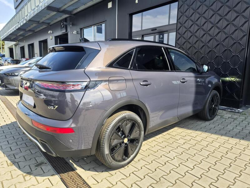 Vozidlo DS Automobiles DS7