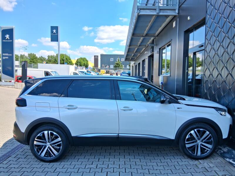 Vozidlo Peugeot 5008