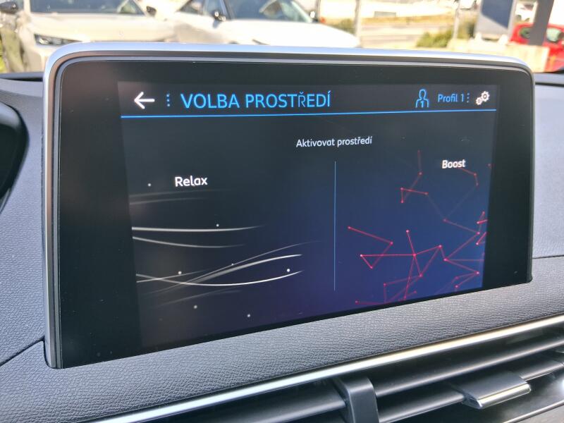 Vozidlo Peugeot 5008