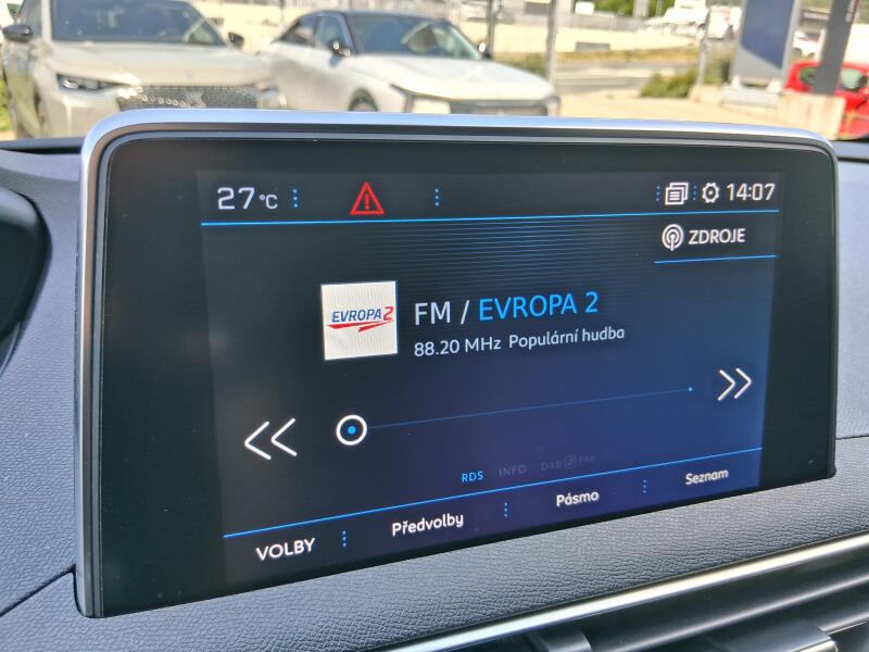 Vozidlo Peugeot 5008