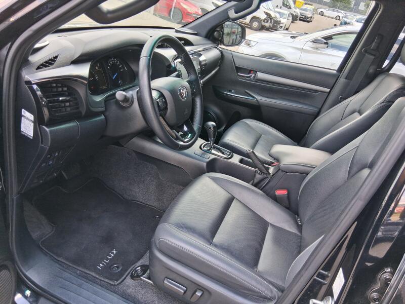 Vozidlo Toyota Hilux