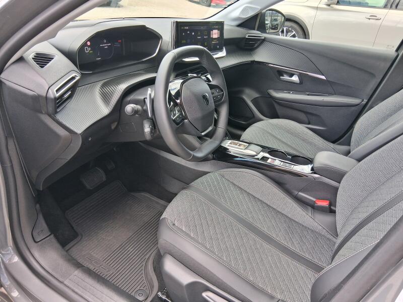 Vozidlo Peugeot 208