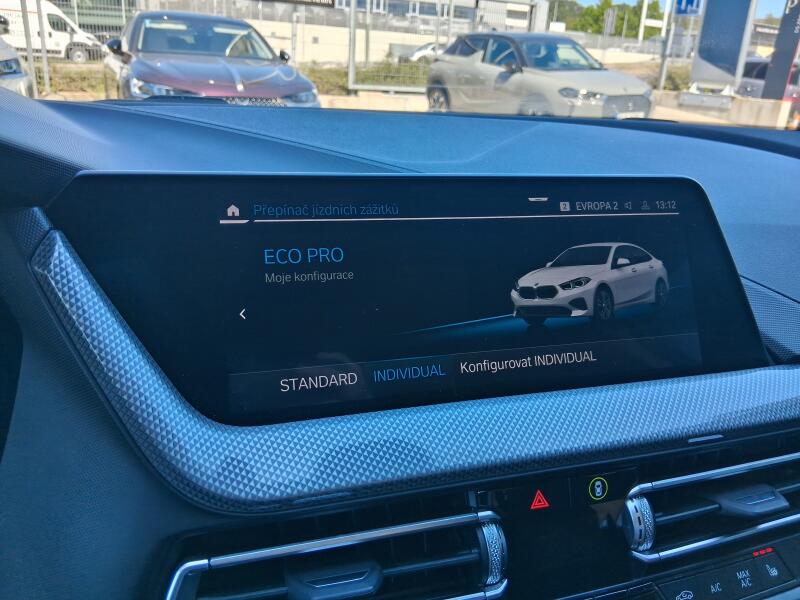 Vozidlo BMW Řada 2