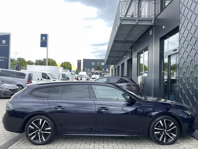 Vozidlo Peugeot 508
