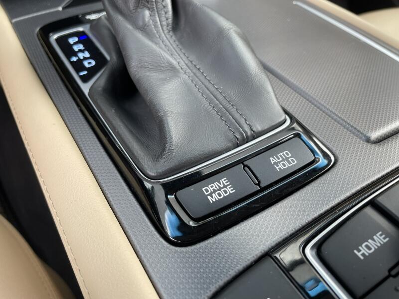 Vozidlo Hyundai Genesis