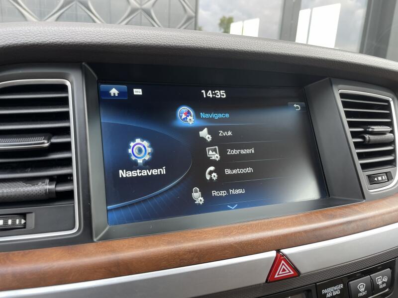 Vozidlo Hyundai Genesis