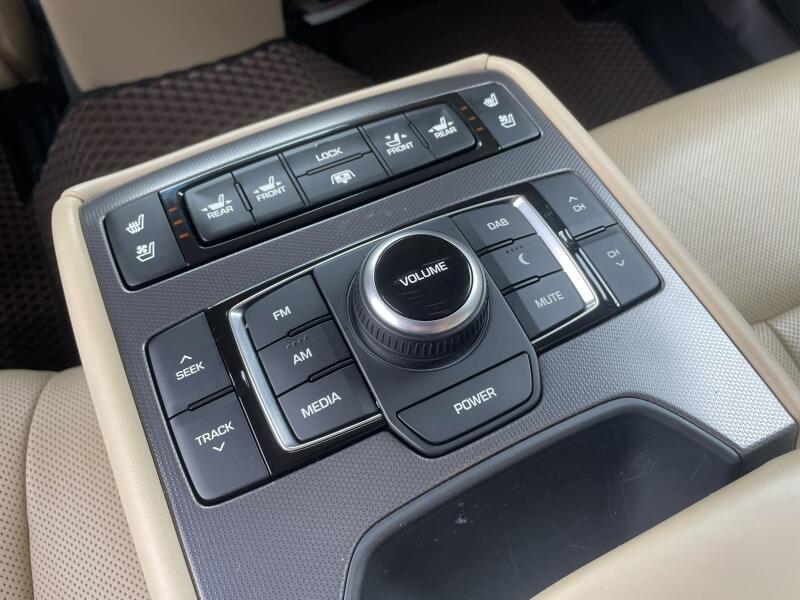 Vozidlo Hyundai Genesis