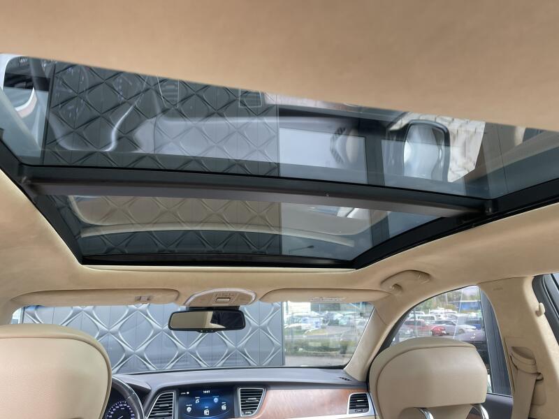 Vozidlo Hyundai Genesis