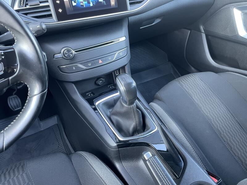 Vozidlo Peugeot 308