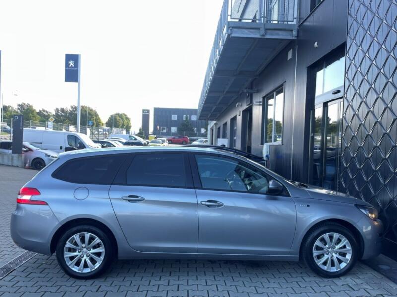 Vozidlo Peugeot 308