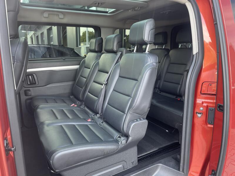 Peugeot Traveller