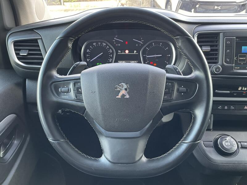 Vozidlo Peugeot Traveller