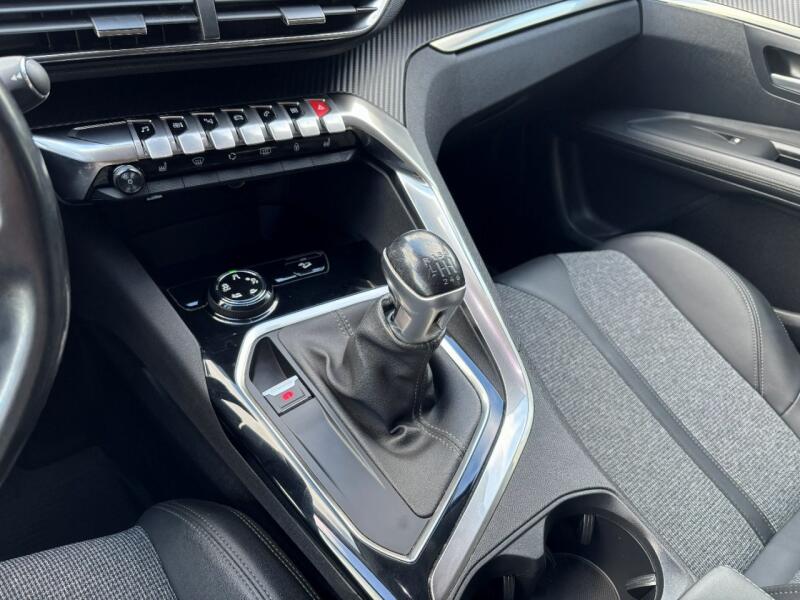 Vozidlo Peugeot 3008