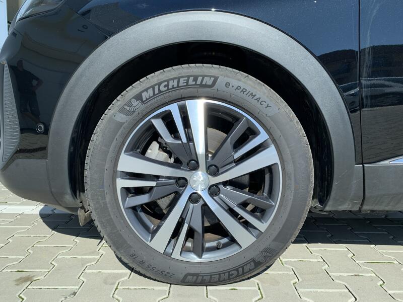 Vozidlo Peugeot 3008